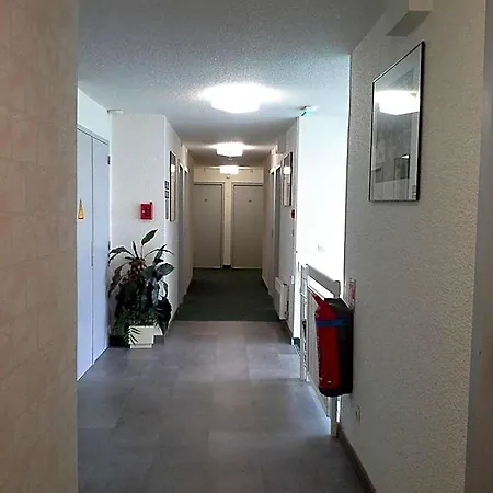 Hotel Logis 2*