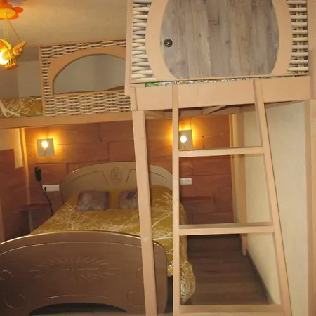 Contact Hotel 2*
