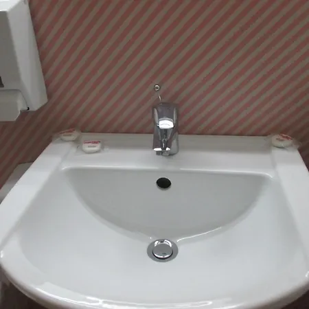 Contact Hotel