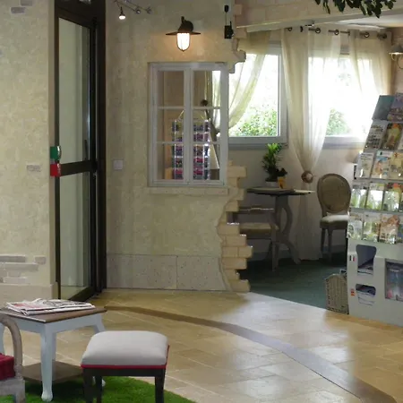 Contact Hotel