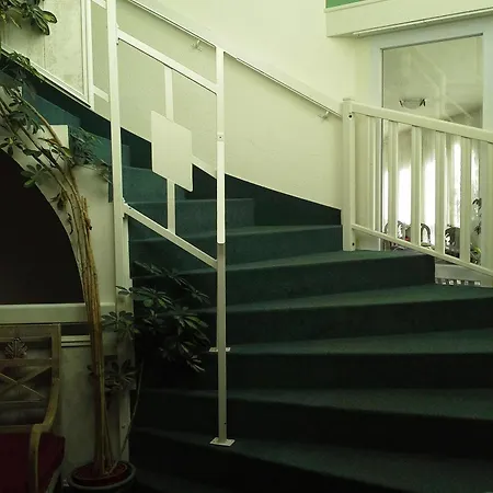 Hotel Contact