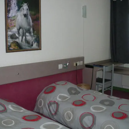 Hotel Contact